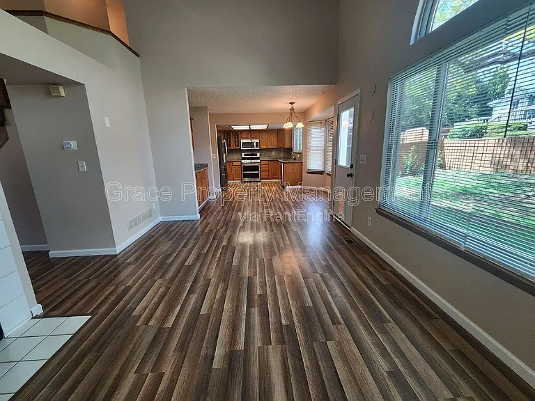 11725 Chase Ct — Photo 5