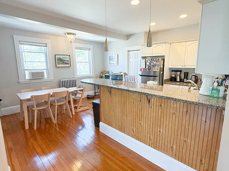 410 S Huntington Ave #3 — Photo 6