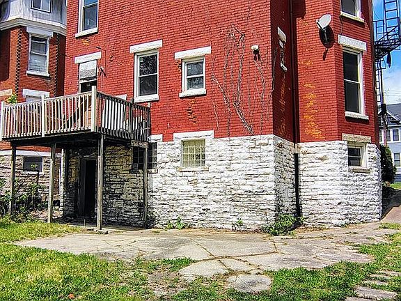 3rd image of 837 Hutchins Ave