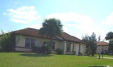 2nd image of 305 Oak Track Dr