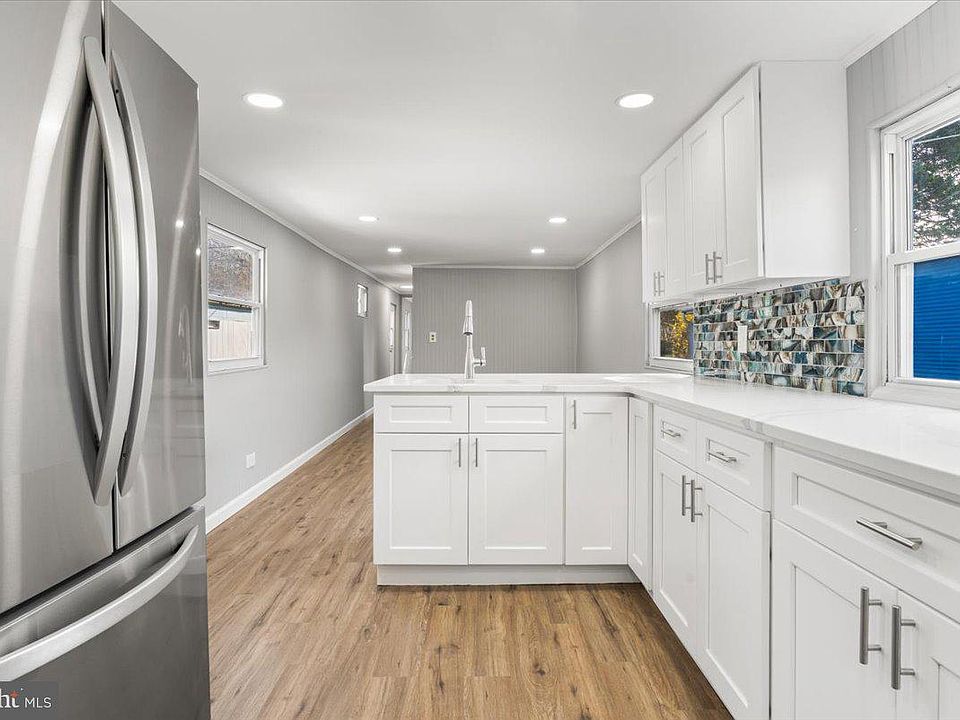 1st image of 114 Cookstown New Egypt Rd #C7