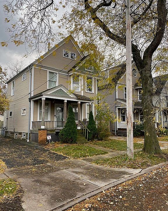1st image of 3119 W 82nd St