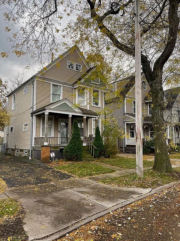 3119 W 82nd St photo 1