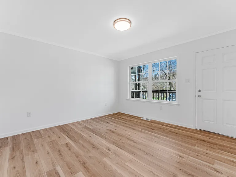 138 Putnam St — Photo 20