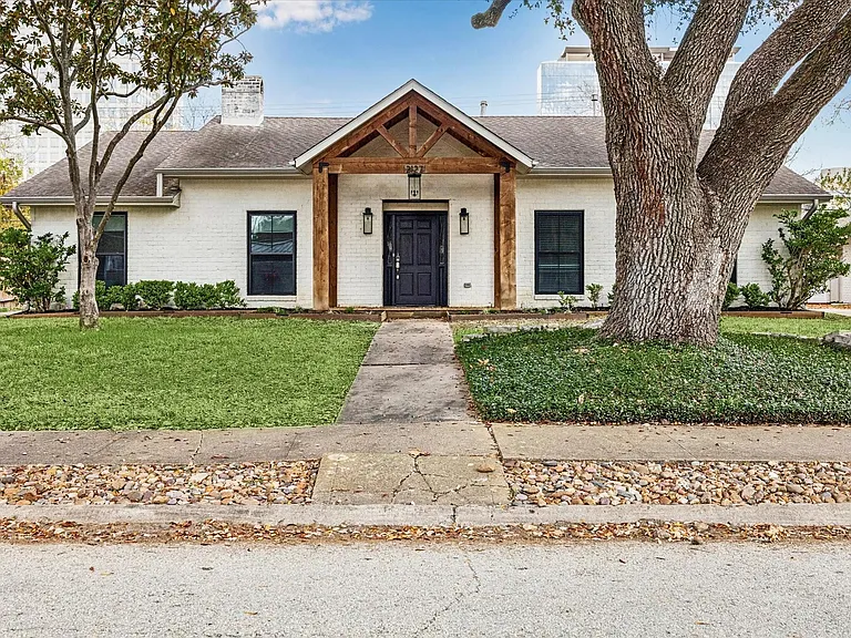 2127 Blue Willow Dr — Photo 3