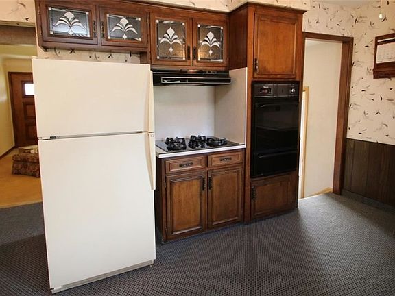 5th image of 29499 Shaker Dr