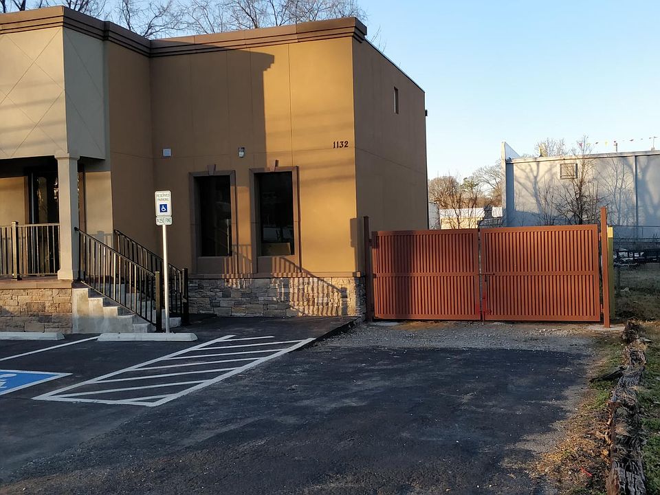 2nd image of 1132 Antioch Pike
