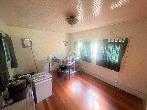3rd image of 5933 Shasta Ave