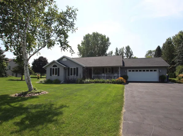 W3986 Empire Ln, Fond Du Lac, WI 54937