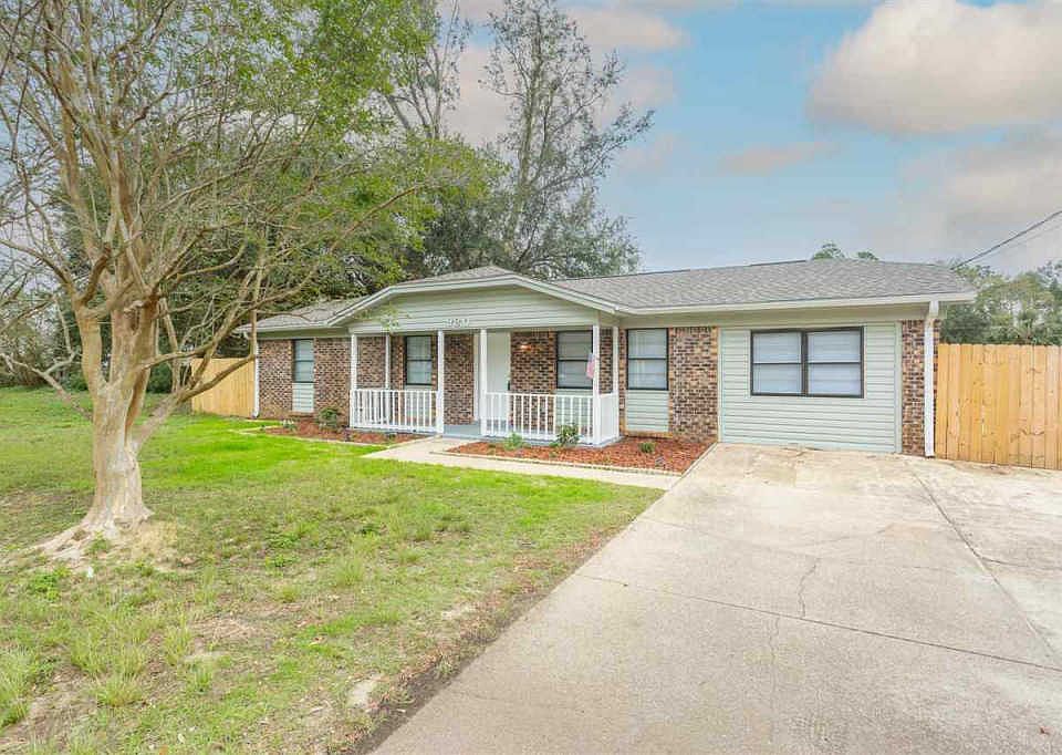 1st image of 980 Spanish Moss Dr