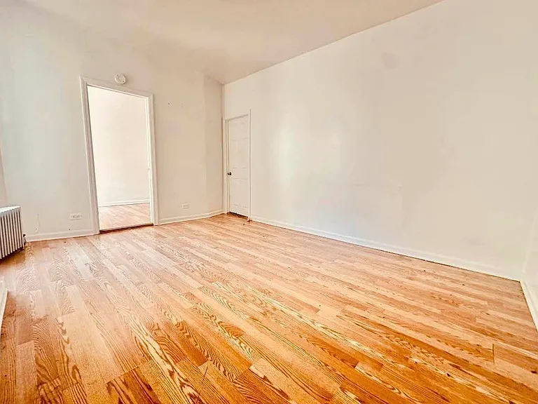 319 E 108th St #5S — Photo 5