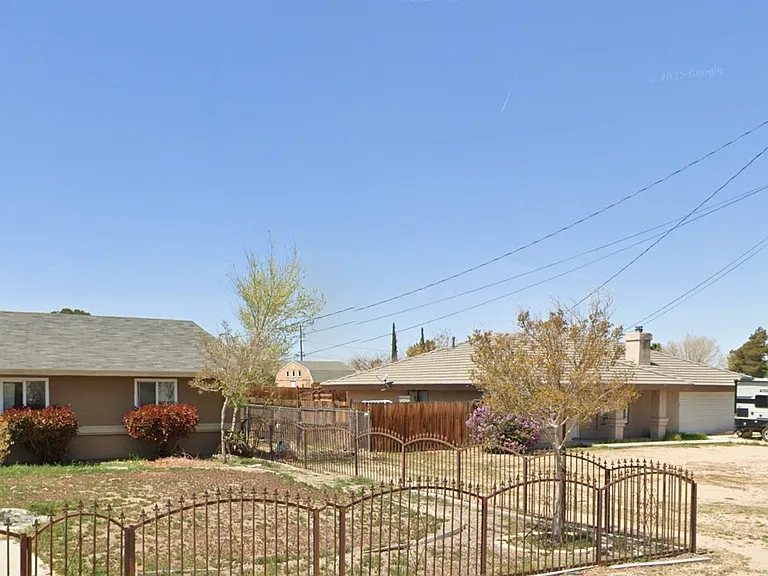 8262 Paisley Ave — Photo 1