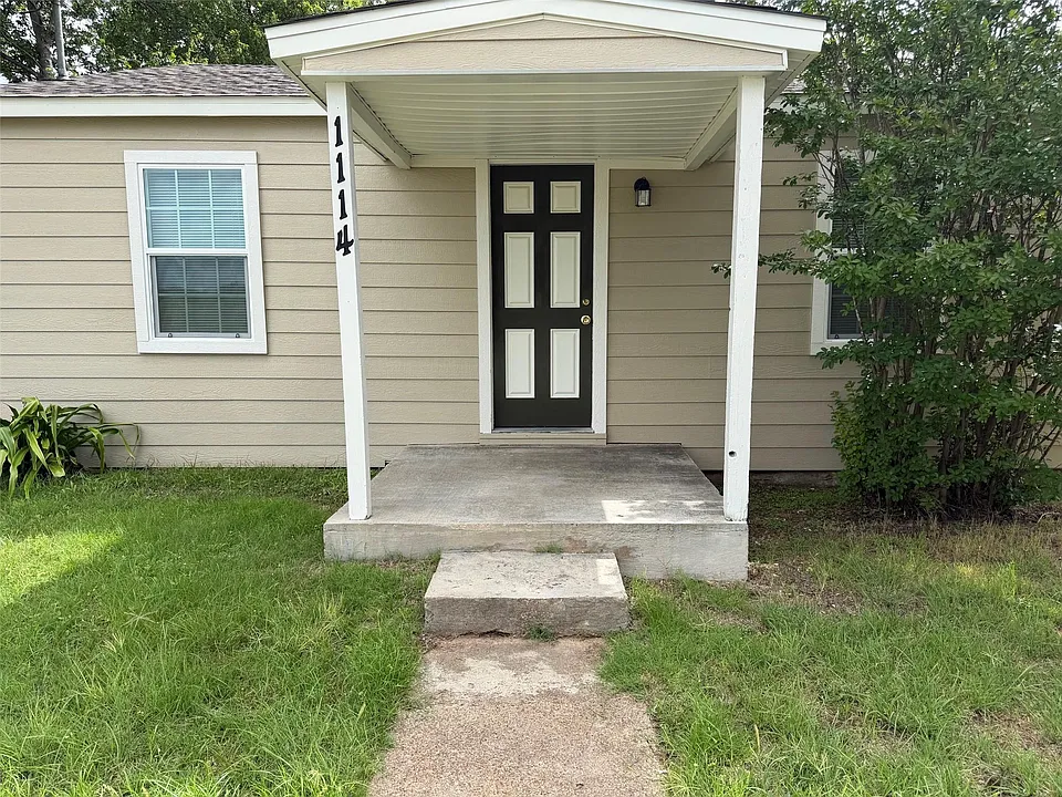 1114 Thorpe Springs Rd