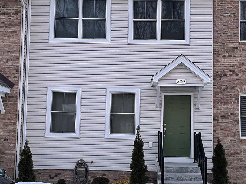 1st image of 2243 Deyerle Ave