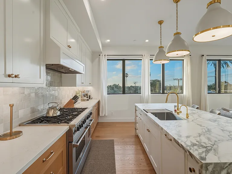 626 Longfellow Ave — Photo 5