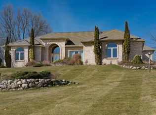 888 Ridge Rd, Chelsea, MI 48118