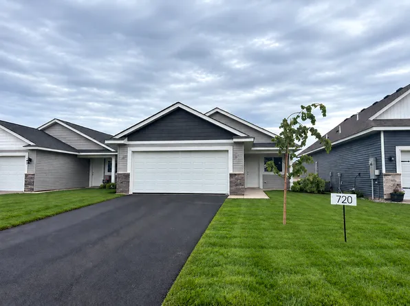 720 Cherrywood Ln, Isanti, MN 55040