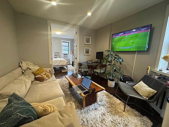 4th image of 237 9th Ave APT 4A
