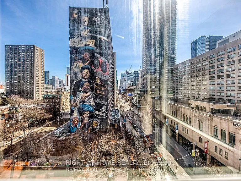 7 Carlton St #1111 — Photo 3