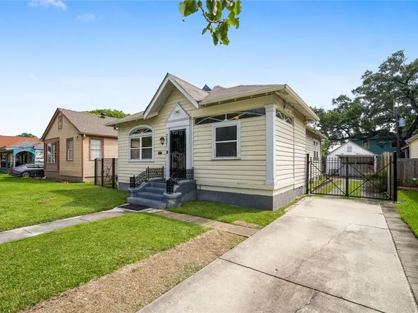 3621 Fairmont Dr, New Orleans, LA 70122