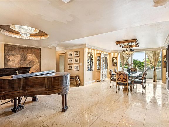 4th image of 5151 Collins Avenue #520