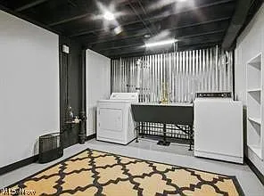 465 W Omar St — Photo 9