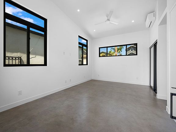 Minisplit AC, large windows, tall ceilings