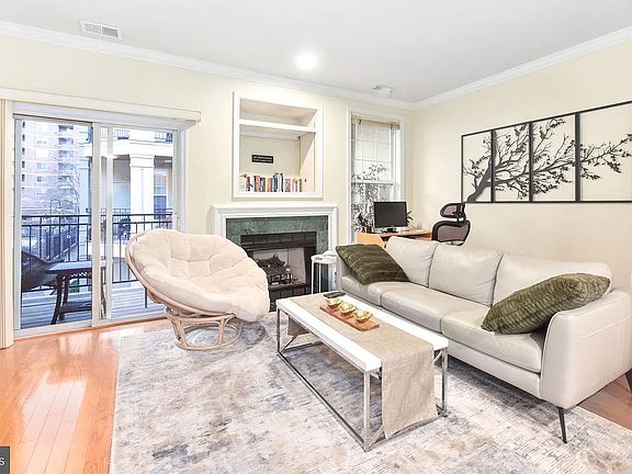 4th image of 2330 14th St N APT 305