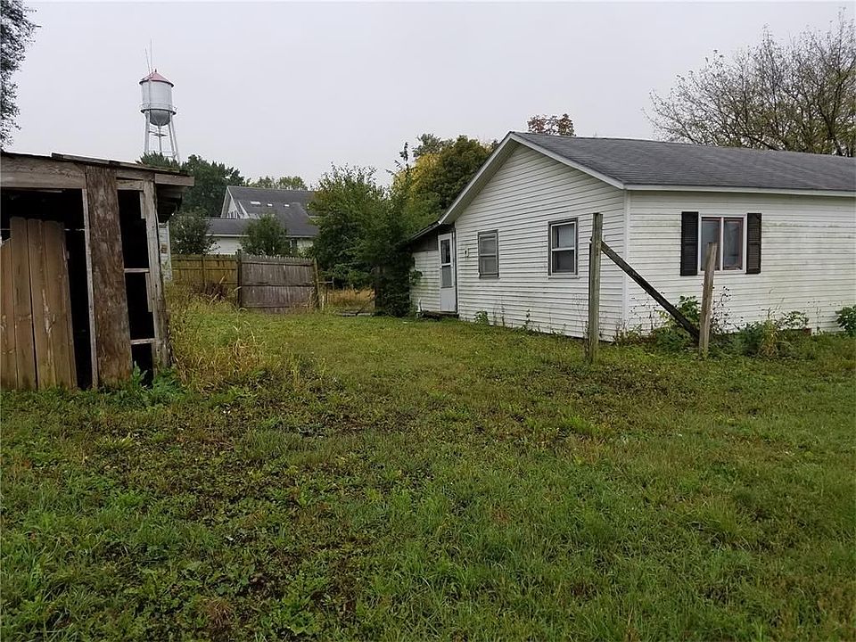 2nd image of 74 2nd Ave