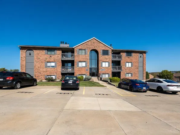 9489 Woodland Hills Dr, Hamilton, OH 45011