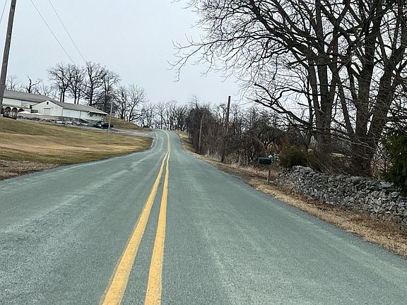 4th image of 6205 Rock Hill Rd