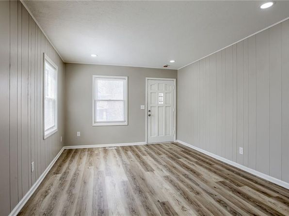713 N Liberty St, Independence, MO 64050