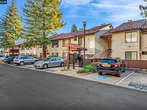 4th image of 22135 Sevilla Rd APT 32