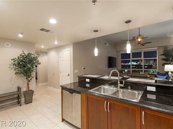 4th image of 150 N Las Vegas Blvd #1611