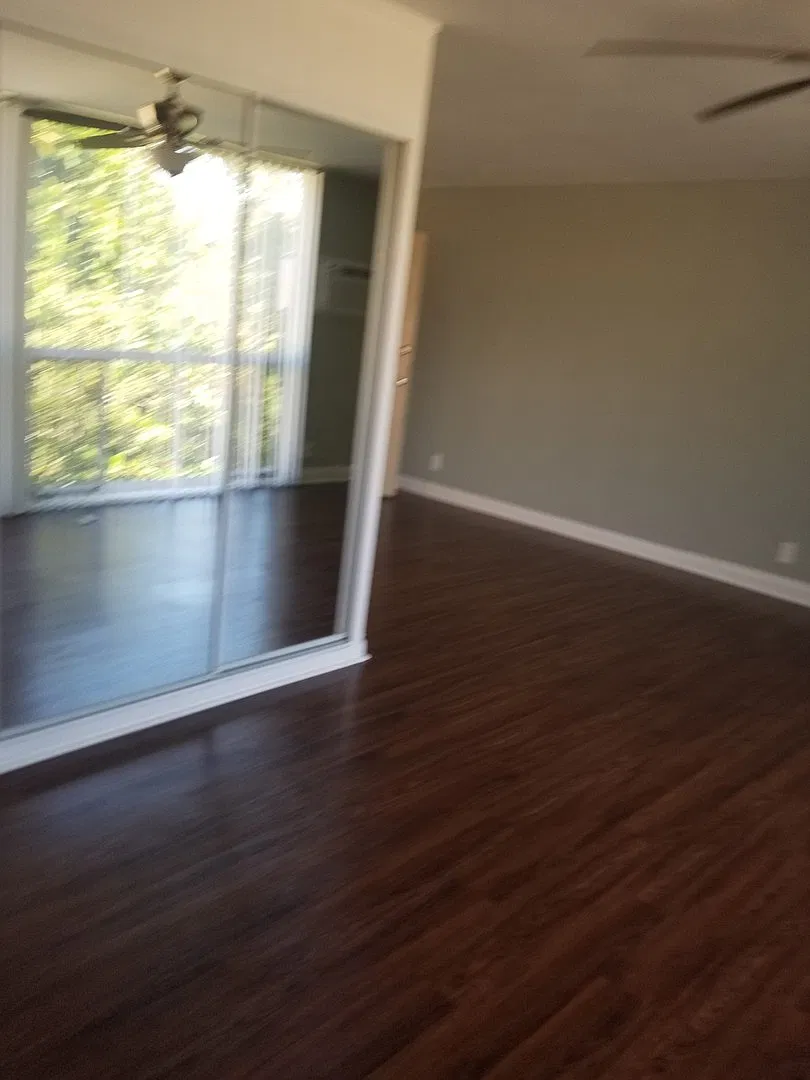 Nightingale Apartments — Photo 4