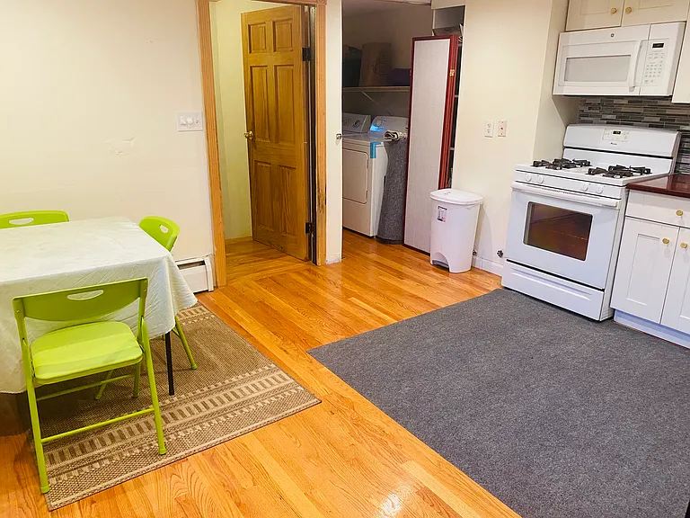 18 Crescent St #1 — Photo 5