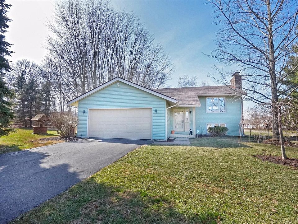1st image of 6749 Oak Bark Dr