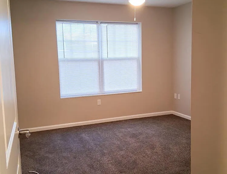 Adair Court — Photo 15
