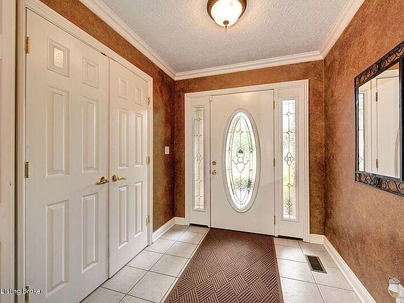 4th image of 230 Isaac Way