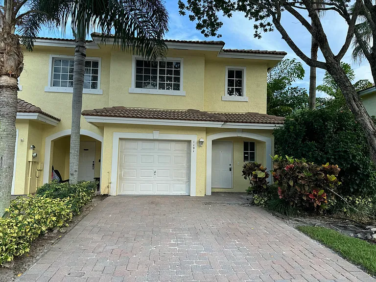 1191 Imperial Lake Rd — Photo 2