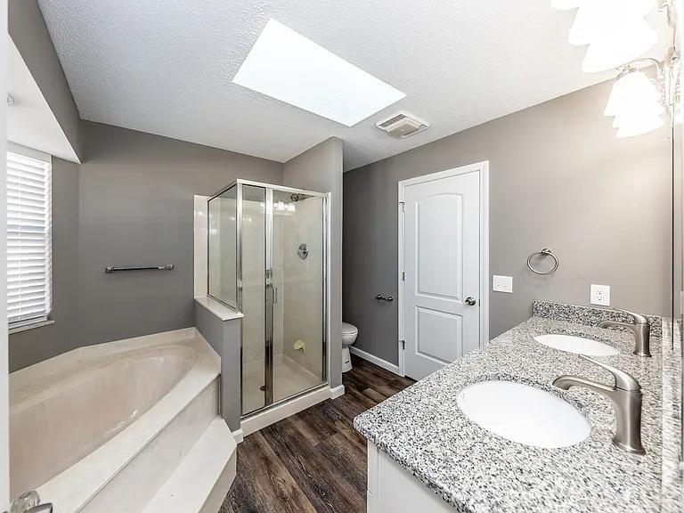 1113 S Walnut St — Photo 17