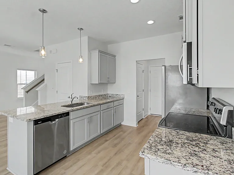 1052 Grayson Ave — Photo 6