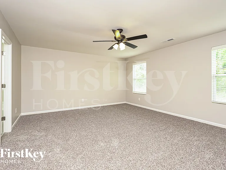 4670 Wesmar Ct — Photo 11