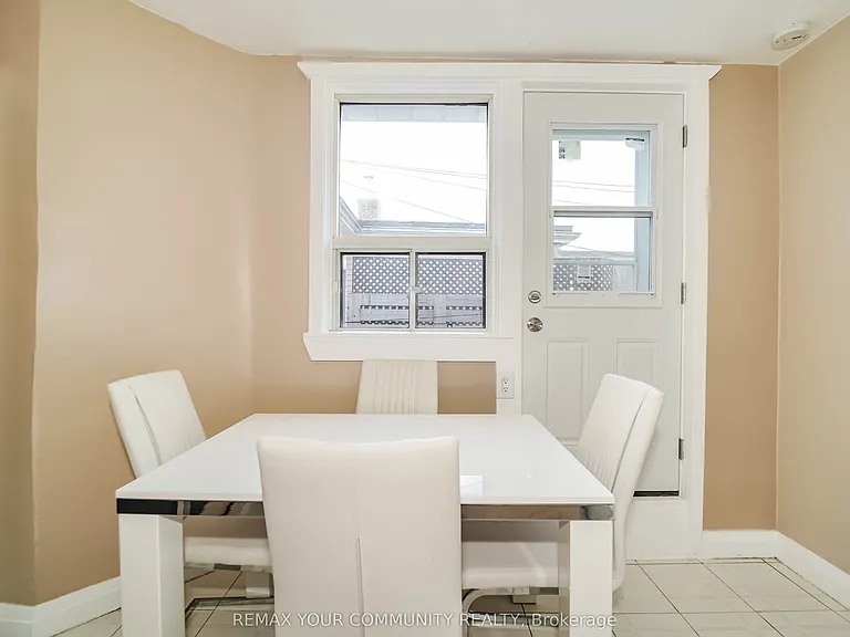1378 Danforth Ave S #1 — Photo 32