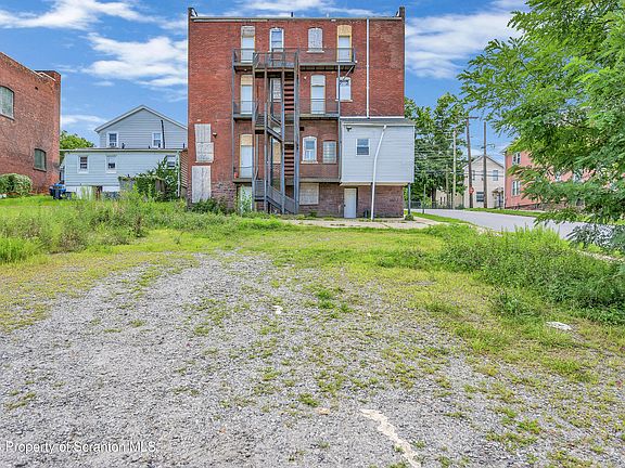 2nd image of 380 Scott St APT 1