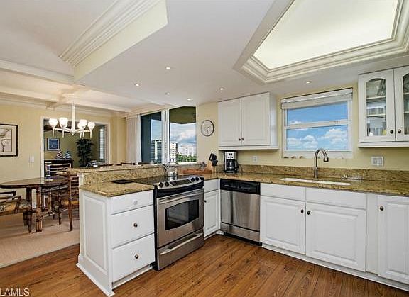 5th image of 10691 Gulf Shore Dr APT 802