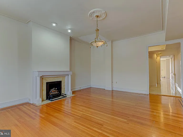 1823-1825 S Broad St #2 — Photo 3