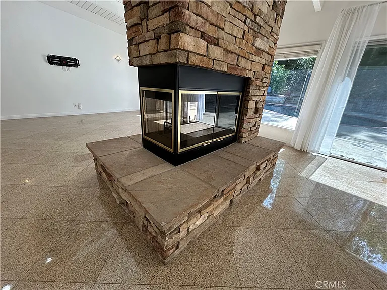 24010 Hatteras St — Photo 9
