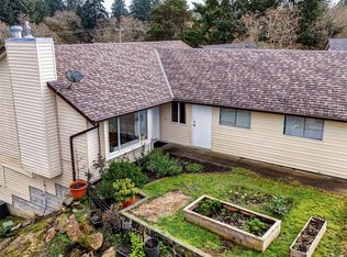 560 Atkins Ave, Langford, BC V9B 3A3