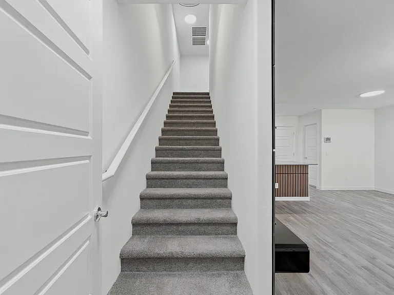 9673 Horseshoe Canyon St — Photo 30